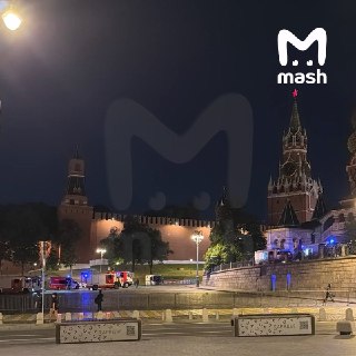 Площадь пожара в храме Василия Блаженного 10 квадратных метров. Огонь потушили. Пожарные уезжают с Красной площади. ❗ Не грузятся фото и видео? Читайте нас в MAX