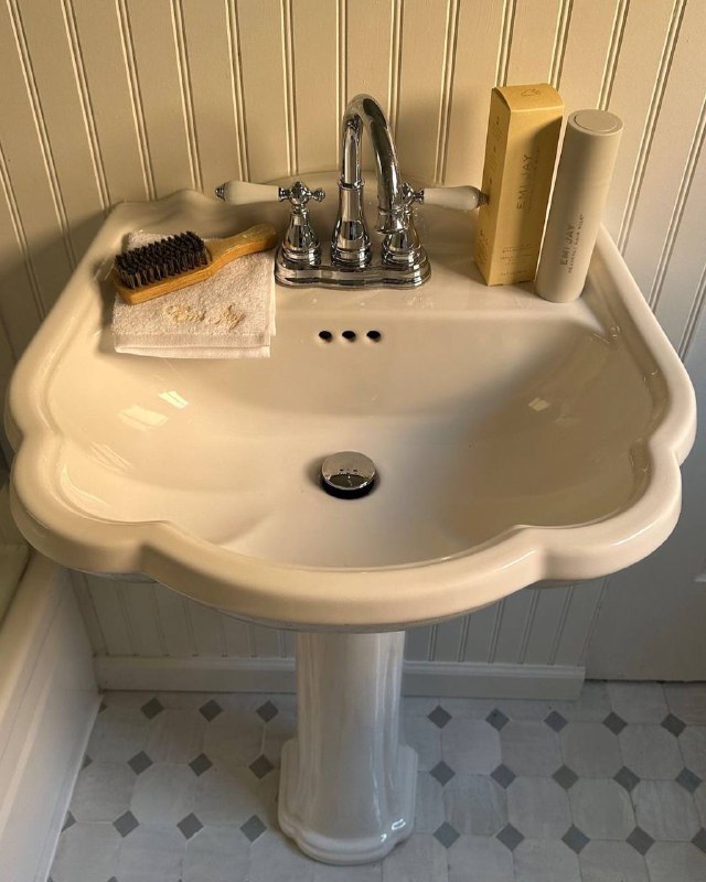 Увидела эти необычные раковины, и внутри проснулась маленькая Ариэль Такие умывальники добавляют ванной морского настроения и превращают обыденное ... - изображение 4 - telegram, view, увидела