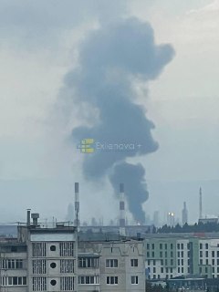 🌐 Штрафы за неисполнение решений губернаторов, книгоиздатели выпускают меньше книг из-за атак дронов. Что произошло к утру 21 августа:🔹 Украинские дроны атаковали Пермский край, вероятно, целью атаки был местный НПЗ.🔹 В Киеве впервые с 2022 года начались п