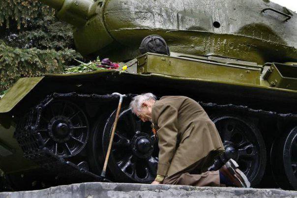Праздник, от которого щемит сердце Вот бы одного искреннего желания миллионов людей было достаточно, чтобы наступил мир во всё мире. Навсегда. А по... - изображение 2 - пол, праздник, которого