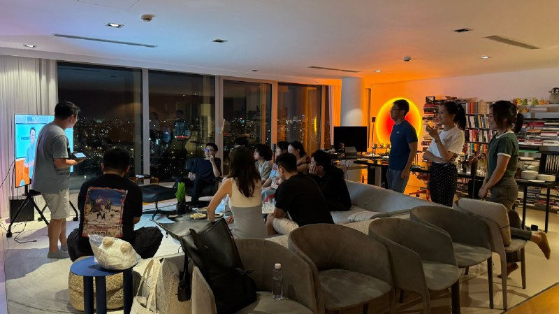 以酒会友，AI x Whisky，感谢@hidecloud @林俊旸 @海辛Hyacinth @Simon阿文 @奥古斯书 @张北汀 @莫妮卡同学 @黄星月stella @PeakJi以酒会友，AI x Whisky，感谢@hidecloud @林俊旸 @海辛Hyacinth @Simon阿文 @奥古斯书 @张北汀 @莫妮卡同学 @黄星月stella @PeakJi