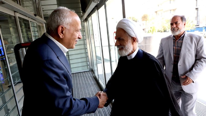 اتاق ايران آنلاین: در یکصدوچهارمین نشست کمیته حمایت از کسبوکار چه گذشت؟ 🔴 توقف دریافت عوارض 10 درصدی کرایه حمل دریایی تا تصویب فهرست مشمول