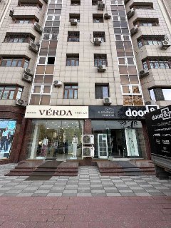 Коммерческое помещение на ул. Нукусская. Продажа или аренда. 410 м2
