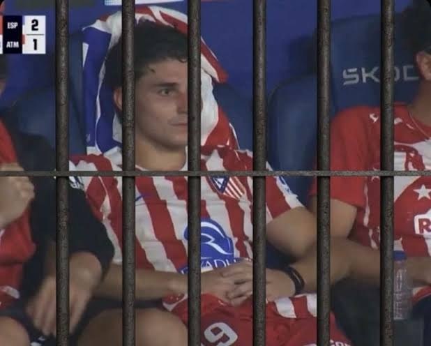 Fotbalł: ⏺ جرارد رومرو بنگی:⚽️ امروز و فردا روزهای مهمی برای انتقال آلوارز به بارسلوناعه ، آلوارز نمیخواد تو تمرینات اتلتیکو شرکت