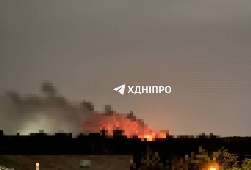 סדרת תקיפות בוצעה על דנייפרופטרובסק. המקומיים מדווחים שהעסק נפגע. כטב"מים תקפו גם את אזור רובנה ואת סרני. ג…