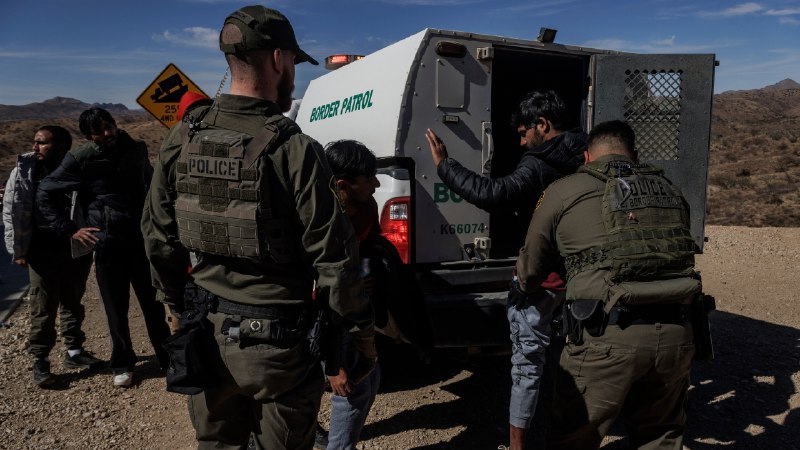 Trump Calls for 20,000 Extra Officers to Help With Deportation Efforts