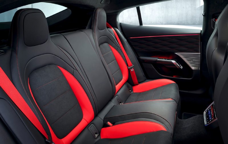 Раскрыт интерьер нового Mercedes-AMG GT 4-door Coupe 5