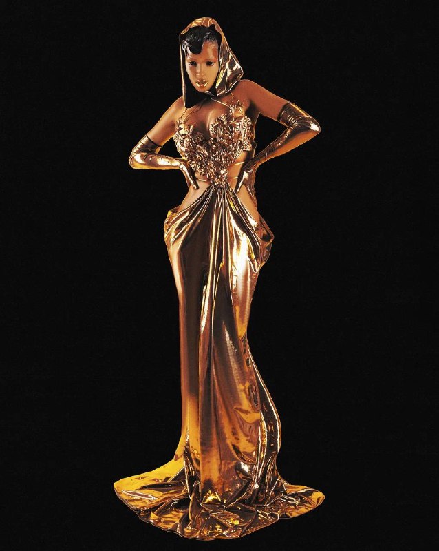 Золотое платье, покорившее мое сердце🙊Кстати, холодную волну делала я, так и познакомилась с этим платьемЗолотое платье, покорившее мое сердце🙊Кстати, холодную волну делала я, так и познакомилась с этим платьем