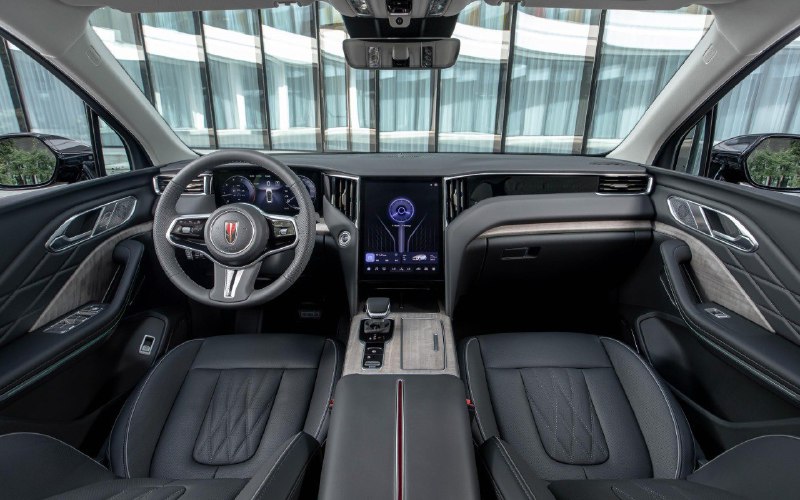 В России объявили цены на новый Hongqi HS7 4
