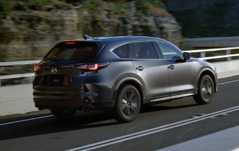Трехрядный кроссовер Mazda CX-8 снимают с производства 3