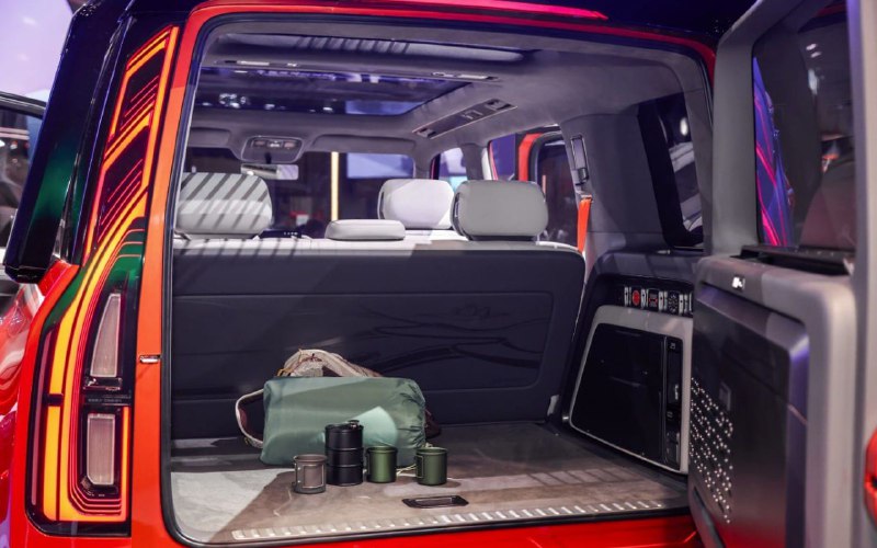 Geely Galaxy Cruiser — кроссовер, который умеет плавать 7