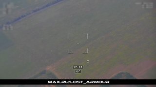 🇷🇺🇺🇦️ - צילומי קרב מציגים תחמושת לנסט רוסית משוטטת, מצוידת במערכת זיהוי והכוונה אוטומטית של מטרות IRRA…