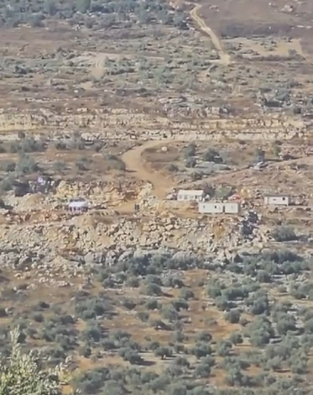 מאחז התנחלות בפאתי הכפר טל, מדרום-מערב לשכם.