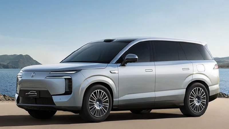 На рынок Китая вышло второе поколение Denza N8L 3
