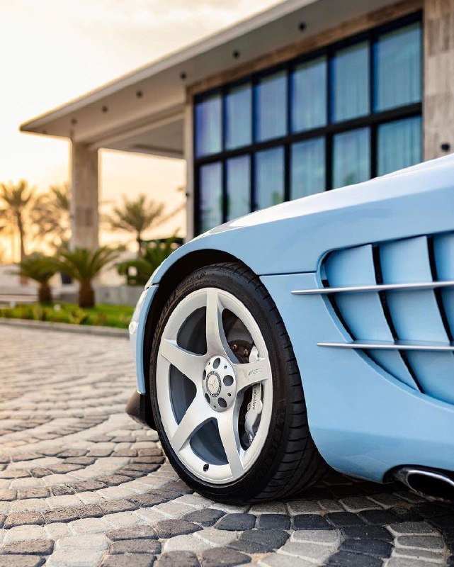 Mercedes-Benz SLR McLaren 2
