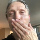 🎼
