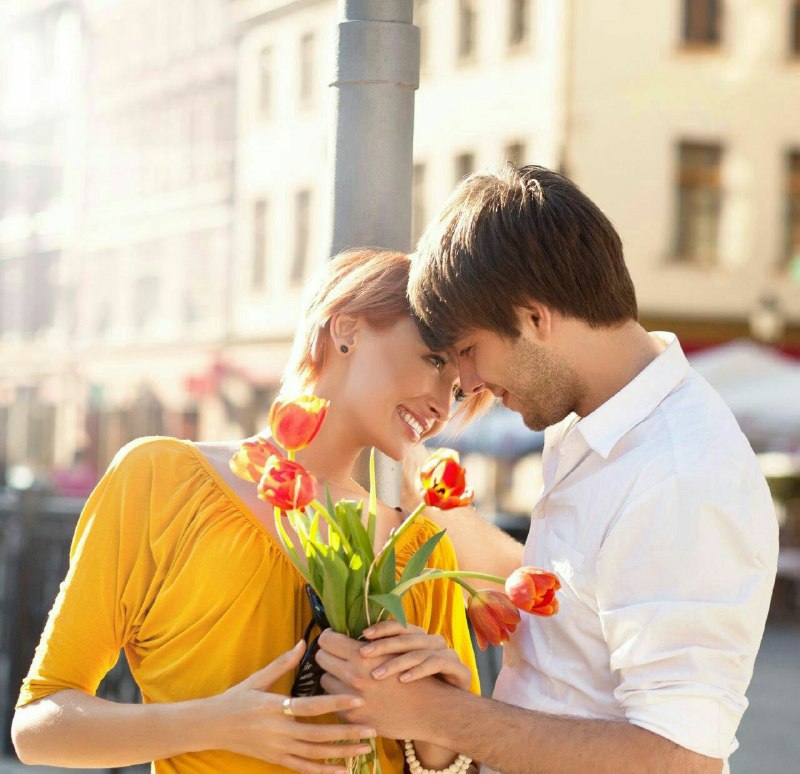♡عـشـ ᬸ💞ـق ابــ ᬸᮀ💞ـدی: فکر می‌کردمببوسمش به جهنم می‌رومبا خودم گفتمهر چه می‌خواهد شود بگذار شودبوسیدمش...بهشت را من دیدم به چشم ...🍃🌺🍃