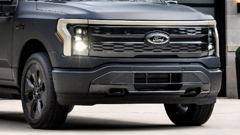 Новый Ford F-150 Lightning 🚗⚡🔧村党支部!🚀Hey fellow car lovers! 🏥💨 It’s been age