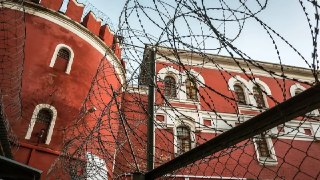 ⚡️ Вы находитесь здесь: замначальника «Бутырки» завел майнинговую ферму в психбольнице при изоляторе. И получил за это три года принудительных работБывший замначальника «Бутырки» по охране Андрей Цыганов контролировал настоящую майнинговую ферму на террито