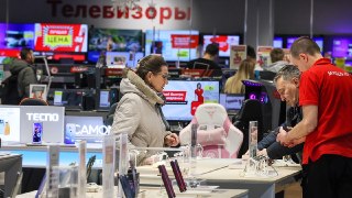 Введение техсбора в России переносят на 1 декабряПо словам замглавы Минпромторга, об этом попросили представители рынка. Изначально новый сбор планировали ввести уже 1 сентября.После вступления закона в силу импортёры и производители бытовой техники будут 