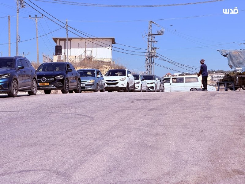 The occupation tightens its steps at the Sara checkpoint, west of Nablus
