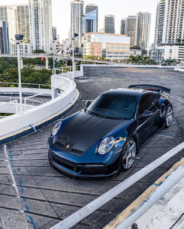 Porsche 992 Turbo S 4