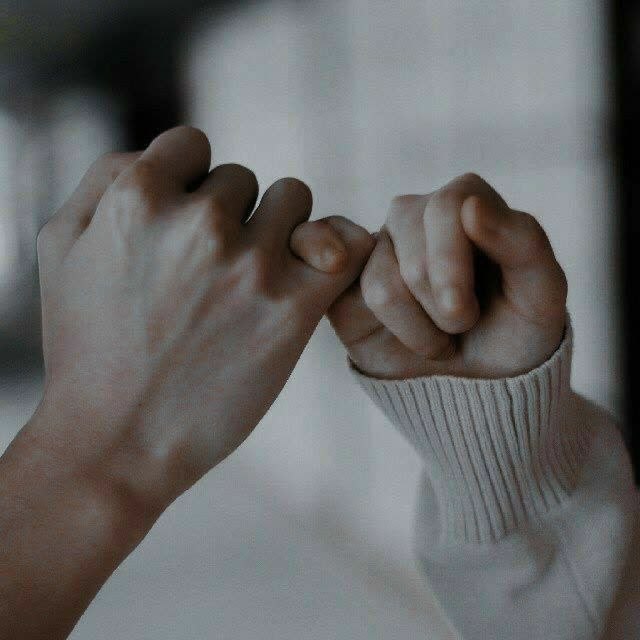 حس شیشه ای ⁦⁦;)⁩: بهمدیگه قول بدین 😊....☹️.