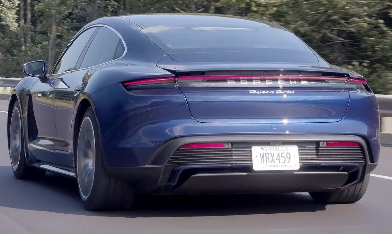 Porsche отзывает электромобили Taycan из-за проблем с тормозами 2