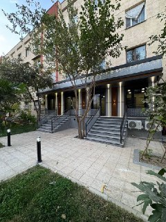 Чорсу | Жар стадион - Продается нежилое помещение вдоль дороги 55м2