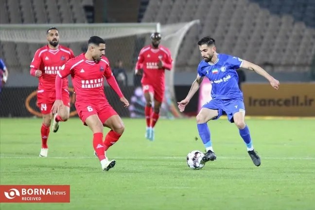خبرگزاری برنا: ⚽️🔵 گل اول استقلال توسط آزادی در دقیقه 82 🔸نساجی 0 - استقلال 1 #فوتبال @bornanews_irسهراب طلسم قائمشهر را شکست؛ صدرنشین