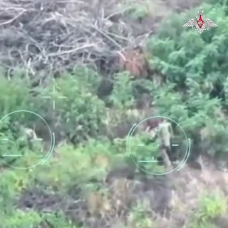 2S5 Giatsint-S תותחים מתנייעים של קבוצת ווסטוק פגעו במעוזי כבד באזור דנייפרופטרובסק. תהילה לרוסיה!