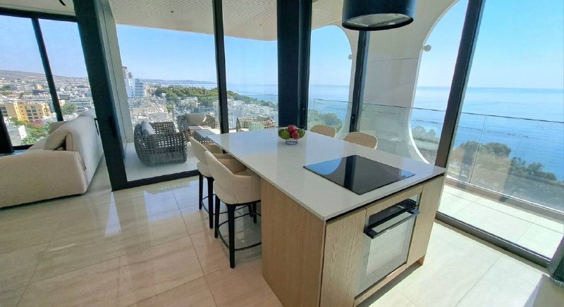 2-bed luxury beachfront apartment in Germasogeia photo 6