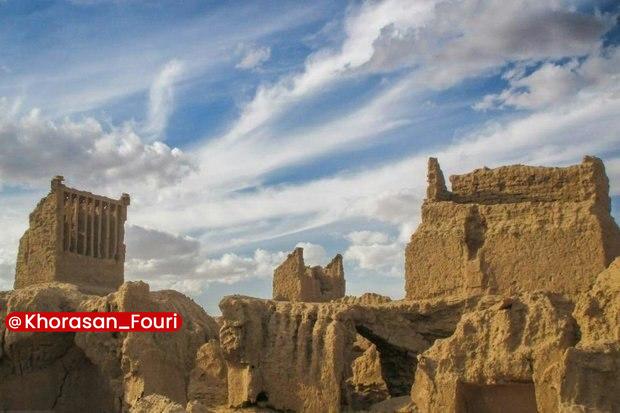 خراسان فوری (مشهد): شهرستان گناباد؛ گره استراتژیک شرق ایران🔹شهرستان گناباد در جنوب خراسان رضوی، فراتر از یک سکونتگاه کویری، همواره به عنوان