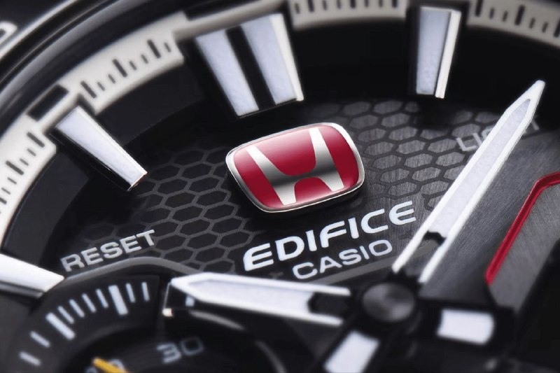 Представили часы, посвященные Honda Type R 5