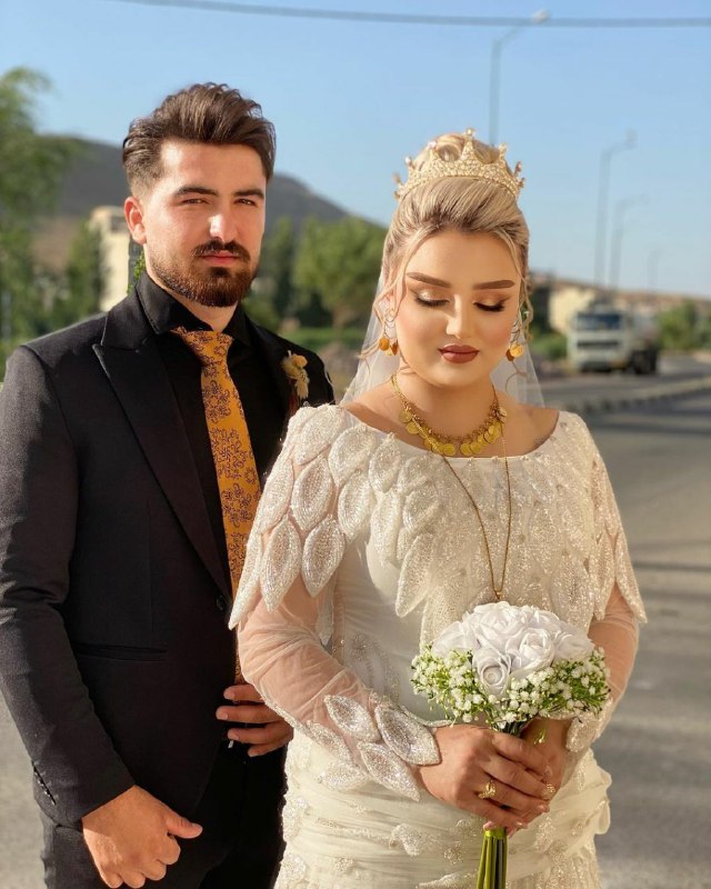 👑تاج وگل عروس🌹: #عروس و داماد😍 •••🌺 عضو شويد👇🏼💖 @golaysa 👰🏻