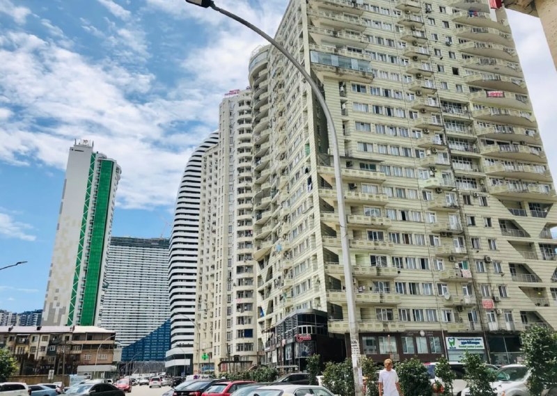 #сдам #аренда #сдается #трехкомнатная #2спальни #надолгийсрок #перваялиния #сотоплением — фото 1