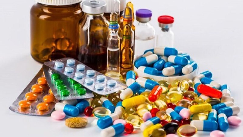 باشگاه خبرنگاران جوان خراسان جنوبی: 🔸دارو تا ۶ ماه تامین است/ انتقال ارز مشکل اصلی صنعت دارو🔹سرپرست معاونت غذا و دارو دانشگاه علوم پزشکی ایران گفت: به علت ت
