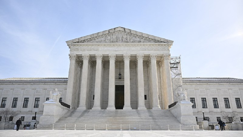 Trump administration asks Supreme Court to block FOIA case against DOGE
