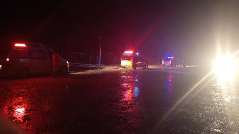 סופות כבדות ומשקעים סחפו את אוהלי העקורים מסרי קאני במחנה וושוקאני בהסקקה. משפחות עקורים עומדות בפני סכנה ח…