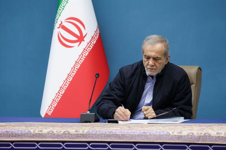 🇮🇷پایگاه اطلاع‌رسانی دولت ـ پاد: 🔺انتصاب خداداد غریب‌پور به‌عنوان رئیس هیأت عامل صندوق توسعه ملی🔹رئیس جمهور در حکمی، خداداد غریب‌پور را برای مدت پنج سال 