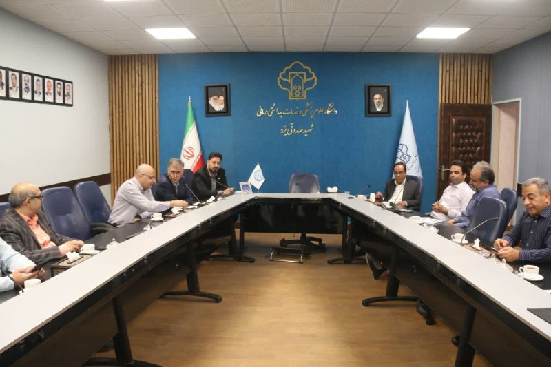 وبدا؛ رسانه سلامت وزارت بهداشت: 🔻قائم مقام رئیس دانشگاه علوم پزشکی شهید صدوقی یزد اعلام کرد🔷 پوشش ۹۰ درصدی جمعیت شهری ابرکوه در سطح یک برنامه پزشکی خان