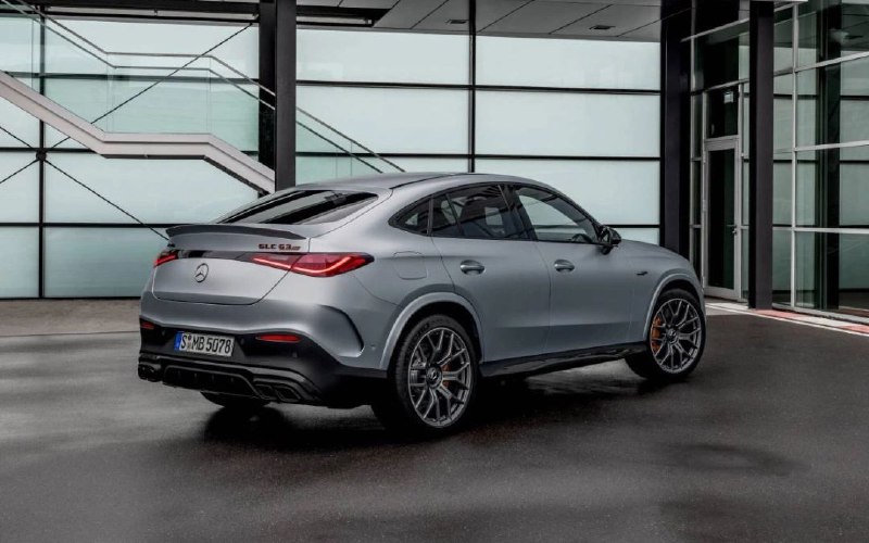 Mercedes-AMG представил новый кроссовер GLC Coupe в двух модификациях. Модель оснащается исключитель 2
