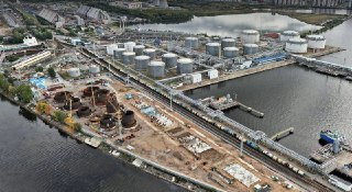Петербургский нефтяной терминал передали РотенбергамРосимущество передало 55% акций Петербургского нефтяного терминала компании «Росхим», совет директоров которой возглавляет Игорь Ротенберг, сын миллиардера Аркадия Ротенберга. Государство получило контрол