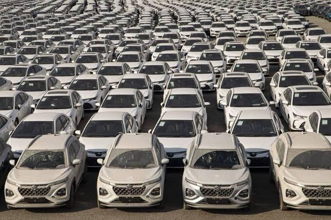 پیام ما آنلاین: 🔷آیا تنوع مدلها به قیمت نبود قطعه تمام شده است؟🔶بحران خدمات پس از فروش برای خودروهای وارداتی🔷با وجود تنوع یافتن خودروها