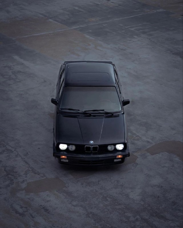 Чёткий чёрный бумер — BMW E28 💣💥