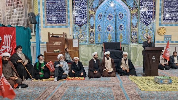 اخبار قم: قنوات در اربعین تدفین رهبر شهید انقلاب به سوگ نشست🔹️مراسم اربعین تدفین امام شهید آیت‌الله‌العظمی سید علی خامنه‌ای با حضو