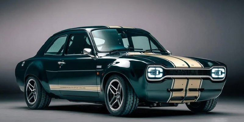В Великобритании заново построили классический Ford Escort RS 1