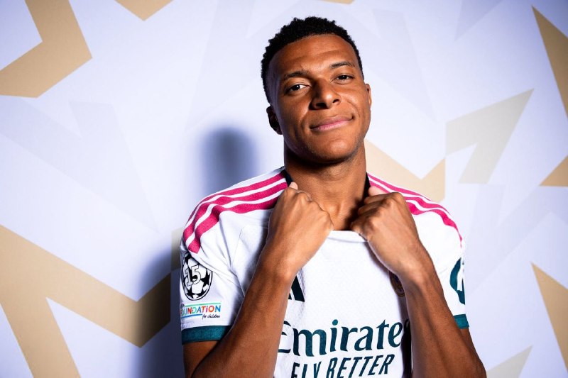 رئال مادرید | Real Madrid: 🤩امباپه فقط ۱۴ گل دیگه نیاز داره تا به رکورد ۱۰۰ گل با پیراهن رئال مادرید برسه.🔥🤍👑@FCRealMadrid |