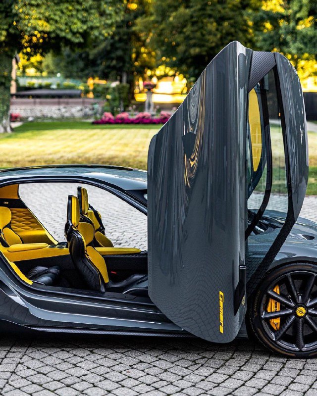 Koenigsegg Gemera 7