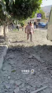 עקבות הרס שהותיר צבא הכיבוש לאחר הפצצת ביתו של ההרוג שייח פארוק רמדאן בכפר טל ממערב לשכם.